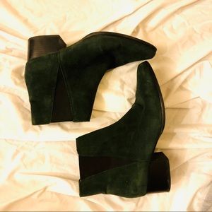 Urban Outfitters Chelsea Boots